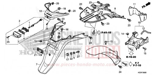 GARDE-BOUE ARRIERE/FEU D'IMMATRICULATION SH150ADG de 2016